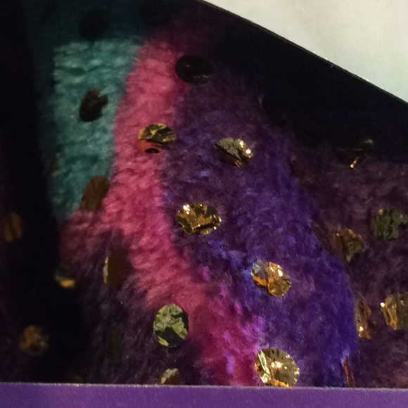 Snuggie Tails Kids Cuddly Blanket - Picture 5 of 6